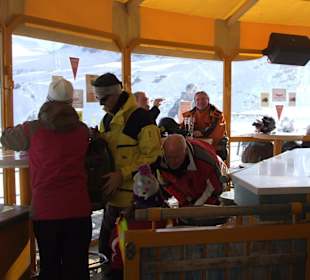 Schirm auf dem Gletscher