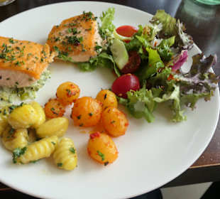 30.Stock von Köln-Turm: Abendessen im Osman30