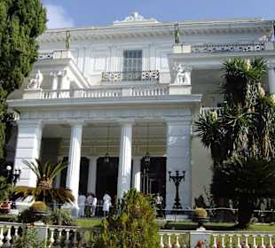 Der Eingang des Schlosses