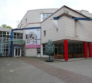 Außenansicht und Eingang des Stadtmuseums