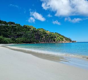 Petite Anse am Vormittag