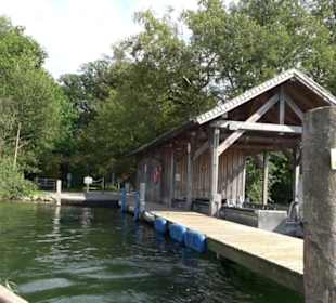 Schifffahrt zur Roseninsel