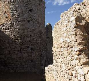 Das ist der Ehrenturm von aussen