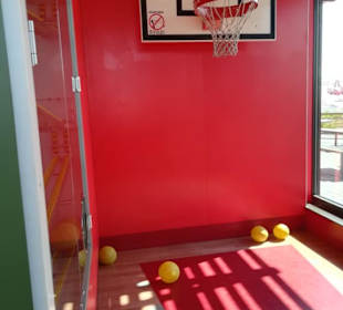 Indoor Spielplatz f. Kinder