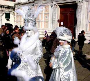 Kostüme-Masken-Show Venedig 2011