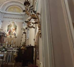 Reichlich geschmückt