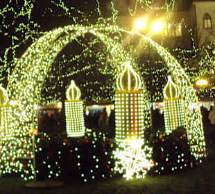 Vánoční strom na Staroměstském náměstí v Praze