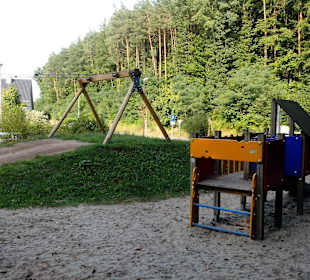 Spielplatz am Bärenlochweiher in Kindsbach