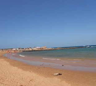 Toller Strand leider etwas weit weg 