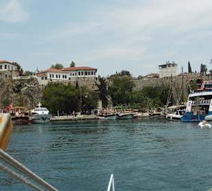 Kaleici Marina und Altstadt vom Boot aus