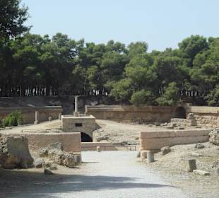 Картаж-Амфитеатр.