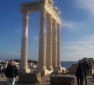 Rest vom Tempel / Side Altstadt
