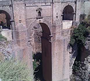 Brücke über Schlucht in Ronda
