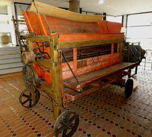 Historische Landmaschine