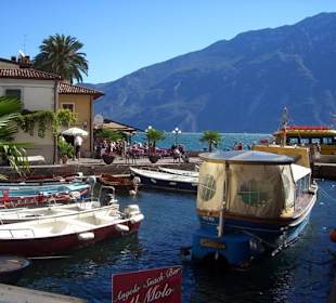 Kleiner Hafen in Limone Sul Garda