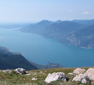 Aussicht vom Monte Baldo auf den Gardasee