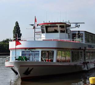 MS Poseidon an der Pier