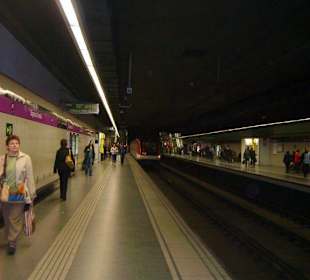 Metro w barcelonie