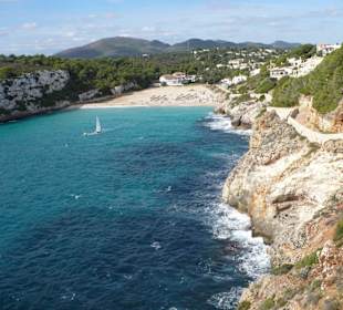 Cala Romantica Ausblick zum Strand und Hotel