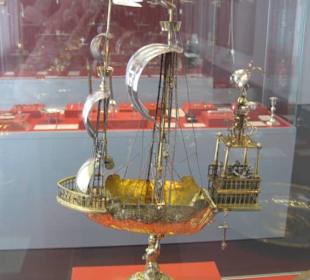 Museum - Tafelaufsatz