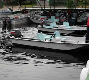 Bootsfahrt zum Indianerdorf