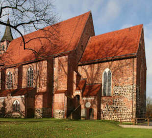 Pfarrkirche von Südosten