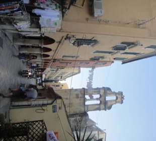 Korfu Stadt - Wäscheleine am Kirchenturm