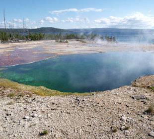 Pool beim Lake Yellowstone
