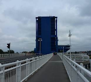 Peenebrücke Wolgast (auf)