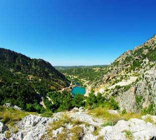 Der Staudamm selbst in voller Pracht