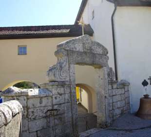Hinterer Eingang Basilika