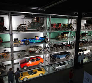 Schaulager in der Straßenverkehr Halle