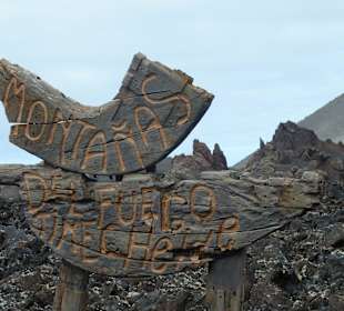 Das Schild passt sich der Landschaft an