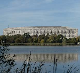 Die unvollendete Kongresshalle beim Dutzendteich