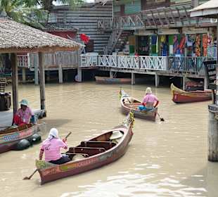 Floating Market