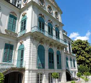 Die Parkseite des Schlosses