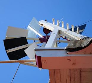 Die Windrose der roten Mühle