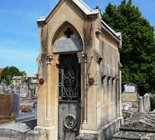 Rundgang über den Friedhof Saint-Pierre