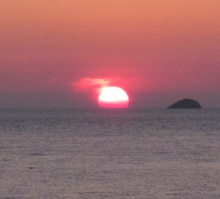 Sonnenuntergang "Sunset Ashram"