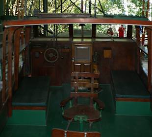 Blick auf sein Motorschiff