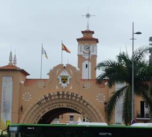 Die Markthalle von Santa Cruz