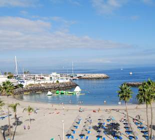 Playa de Torviscas przy Puerto Colón