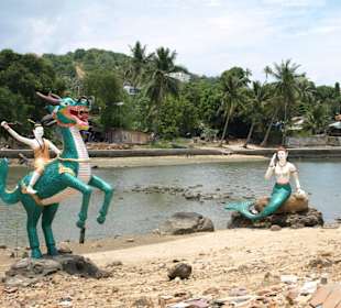 Statuen beim Big Buddha