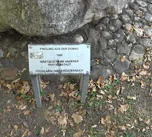 Klostergarten mit Skulpturen