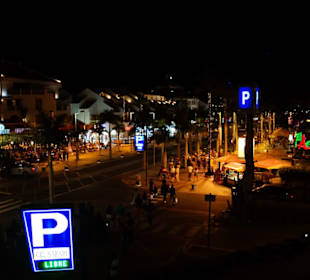 Avenida de Las Américas Nightlife