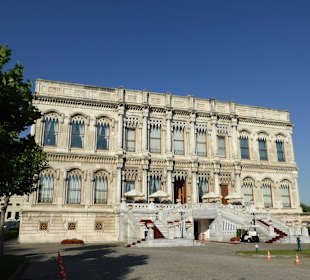 Konferenzcenter (ehemaliger Palast)