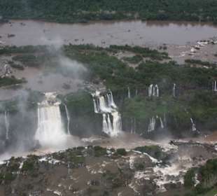 Wasserfälle aus dem Heli