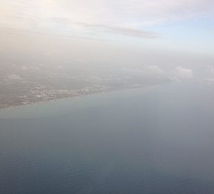 Vom Flugzeug Blick auf die Hotelküste Lara