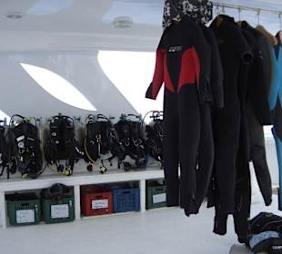Platz für gut 20 Taucher auf dem Boot