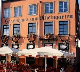 Außenansicht des Restaurants von der Rheinseite